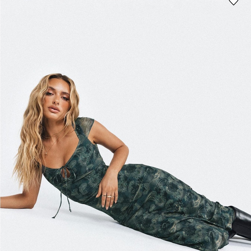 Elegant Green Patterned Dress